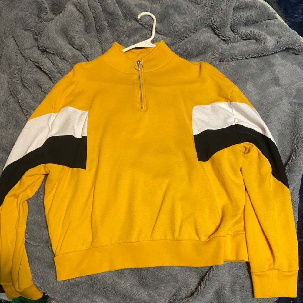 PINK Victoria’s Secret quarter zip